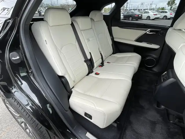 レクサス ＲＸ 200t Fスポーツ 道央・札幌 2016(平28)年 9.3万km グラファイトブラックガラスフレーク ４WD/純正メーカーナビ/CD/DVD/BT/フルセグ/レクサスセーフティシステムプラス/プリクラッシュセーフティ/横滑り防止装置/レーダークルーズコントロール/レーンキープアシスト/クリアランスソナー/ブラインドスポットモニター/リアクロストラフィックアラート/アラウンドビューモニター/ビルトインETC2.0/デフロック/HUD/アイドリングストップ/DRIVEMODE切替/パワーバックドア/全席パワーシート/全席シートヒーター/前席エアシート/D席メモリーシート/レザーシート/革巻きステアリング/ステアリングリモコン/パドルシフト/ハンドルヒーター/AC100V/電動パーキング/ブレーキホールド/自動防眩ミラー/MTモード付AT/プッシュスタート/スマートキー/カードキー/3眼LEDヘッドライト/オートライト/オートハイビーム/フォグランプ/電動格納ミラー/ヒーテッドドアミラー/ウィンカーミラー/純正フロアマット/ドアバイザー
