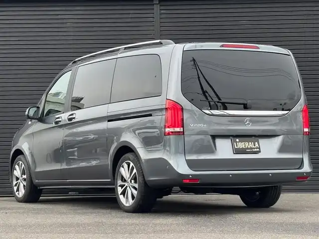メルセデス・ベンツ Ｖ２２０ d アバンギャルド ロング 山梨県 2020(令2)年 3万km セレナイトグレー レーダーセーフティパッケージ/ACC/LKA/BSA/Burmester/純正HDDナビ/　（Bluetooth/USB/フルセグTV）/360°カメラ/電動テールゲート/両側パワースライドドア/黒革/シートヒーター/パドルシフト/ETC/LEDヘッドライト/純正18インチAW