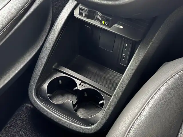 メルセデス・ベンツ Ｖ２２０ d アバンギャルド ロング 山梨県 2020(令2)年 3万km セレナイトグレー レーダーセーフティパッケージ/ACC/LKA/BSA/Burmester/純正HDDナビ/　（Bluetooth/USB/フルセグTV）/360°カメラ/電動テールゲート/両側パワースライドドア/黒革/シートヒーター/パドルシフト/ETC/LEDヘッドライト/純正18インチAW
