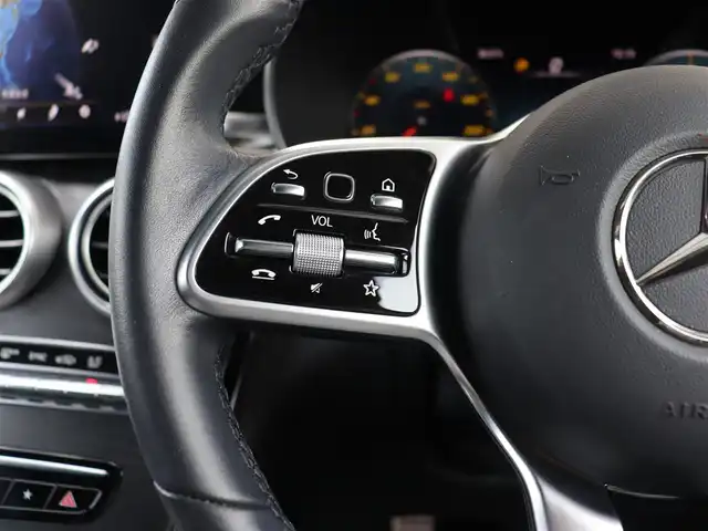 メルセデス・ベンツ ＧＬＣ２２０ 長野県 2021(令3)年 2.5万km 赤 レーダーＳ－ＰＫＧ　/黒革シート　/純正ナビ　/３６０°コックピットＤ　/ディストロニック　/衝突軽減Ｂ　/ＬＫＡ　/ＢＳＭ　/パワーシート／ヒーター　/パワーバックＤ　/アンビエントライト　/キーレスゴー　/ＡＭＧ１９ＡＷ