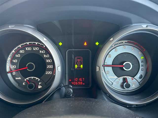 三菱 パジェロ ロング エクシード 茨城県 2016(平28)年 4.1万km クールシルバーM/アイガーグレーM 社外SDナビ/ 【フルセグ/Bluetooth/CD/DVD/AM/FM】/バックカメラ/ETC/ロックフォード/クルーズコントロール/前席シートヒーター/純正HIDヘッドライト/社外LEDフォグライト/オートライト/オートハイビーム/純正17インチアルミホイール/取扱説明書/新車時保証書
