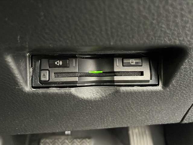 トヨタ Ｃ－ＨＲ G－T 長野県 2017(平29)年 6.6万km コバルトブルーメタリック 4WD/寒冷地仕様/ターボ/アルパイン　ビックX/（フルセグ/Bluetooth/CD/DVD）/バックカメラ/ビルトインETC/衝突軽減ブレーキ/車線逸脱防止/レーダークルーズコントロール/前後コーナーセンサー/ブラインドスポットモニター/電動パーキングブレーキ/前席シートヒーター/ハーフレザーシート/ハロゲンライト/ヘッドライトレベライザー/オートライト/オートマチックハイビーム/スマートキー