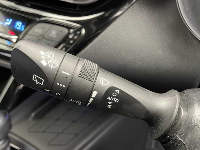 トヨタ Ｃ－ＨＲ G－T 長野県 2017(平29)年 6.6万km コバルトブルーメタリック 4WD/寒冷地仕様/ターボ/アルパイン　ビックX/（フルセグ/Bluetooth/CD/DVD）/バックカメラ/ビルトインETC/衝突軽減ブレーキ/車線逸脱防止/レーダークルーズコントロール/前後コーナーセンサー/ブラインドスポットモニター/電動パーキングブレーキ/前席シートヒーター/ハーフレザーシート/ハロゲンライト/ヘッドライトレベライザー/オートライト/オートマチックハイビーム/スマートキー