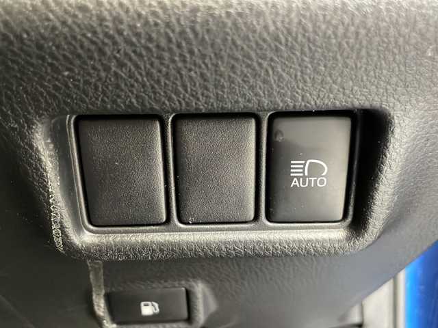 トヨタ Ｃ－ＨＲ G－T 長野県 2017(平29)年 6.6万km コバルトブルーメタリック 4WD/寒冷地仕様/ターボ/アルパイン　ビックX/（フルセグ/Bluetooth/CD/DVD）/バックカメラ/ビルトインETC/衝突軽減ブレーキ/車線逸脱防止/レーダークルーズコントロール/前後コーナーセンサー/ブラインドスポットモニター/電動パーキングブレーキ/前席シートヒーター/ハーフレザーシート/ハロゲンライト/ヘッドライトレベライザー/オートライト/オートマチックハイビーム/スマートキー