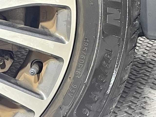 日産 セレナ HWS S HV Vセレ +SeftyⅡ 大阪府 2016(平28)年 4.6万km ダイヤモンドブラック 純正ナビ(フルセグ/DVD再生/Bluetooth) 360カメラ 後席モニター ETC 両側パワースライドドア 衝突軽減 クルコン クリアランスソナー レーンアシスト オートライト ドラレコ