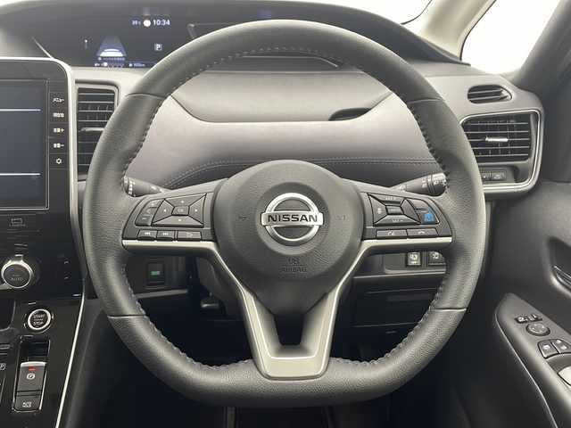 日産 セレナ ハイウェイスター V 千葉県 2022(令4)年 2.5万km ダイヤモンドブラック 純正SDナビ/フルセグTV/Bluetooth/CD/DVD/バックカメラ/社外フリップダウンモニター/前側ドライブレコーダー/ETC/両側パワースライドドア/プロパイロット/追従クルーズコントロール/レーンキープアシスト/衝突軽減ブレーキ/ステアリングリモコン/LEDヘッドライト