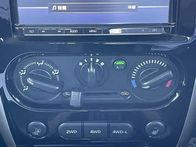 スズキ ジムニー ランドベンチャー 道央・札幌 2018(平30)年 5.5万km ノクターンブルーパール ４WD/社外SDナビ/CD/DVD/SD/フルセグ/ETC/センターデフロック/トランスファ切替/D席シートヒーター/ハーフレザーシート/ステアリングリモコン/リモコンキー/ハロゲンヘッドライト/フォグランプ/電動格納ミラー/ヒーテッドドアミラー/ウィンカーミラー/純正フロアマット/ドアバイザー