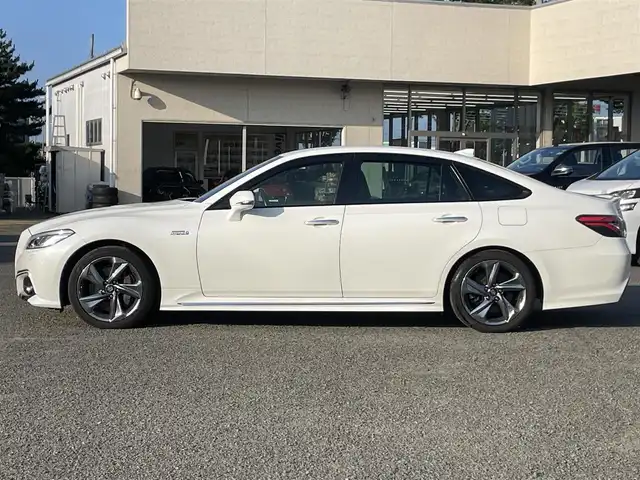 トヨタ クラウン ハイブリッド RS アドバンス 宮城県 2018(平30)年 6.9万km ホワイトパールクリスタルシャイン 純正ナビ/レーダークルーズコントロール/レーンキープアシスト/プリクラッシュセーフティ/ヘッドアップディスプレイ/ブラインドスポットモニター　/クリアランスソナー/横滑り防止装置/オートハイビーム/フルセグＴＶ/DVD/FM/AM/USB/Bluetooth/前席パワーシート/ETC/純正フロアマット