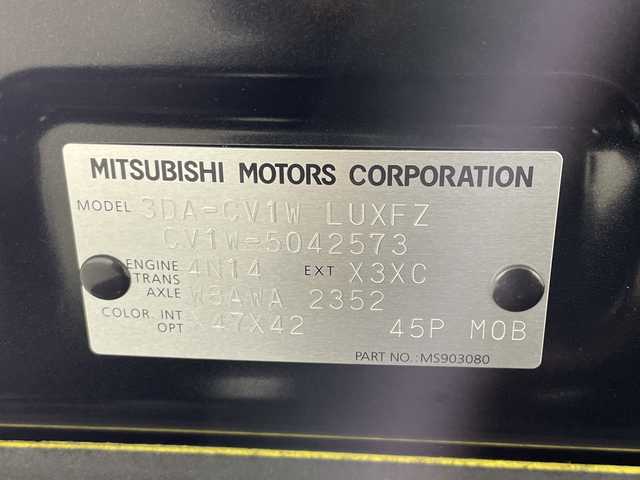 三菱 デリカＤ：５ シャモニー 神奈川県 2025(令7)年 0.1千km 黒 登録済未使用車/4WD/ディーゼルターボ/社外アルパインD:5専用11型メモリーナビゲーション【EX11NX】/社外アルパイン12.8型後席用モニター【RXH12X-L】/フルセグ　CD DVD　Bluetooth　USB　AUX　HDMI　SD　Androidauto　Applecarplay/アラウンドビューモニター【自動防眩ミラー】/バックカメラ【ナビ】/両側電動スライドドア/パワーバックドア/e-アシスト/衝突被害軽減ブレーキシステム/車線逸脱警報システム/レーダークルーズコントロール/オートマチックハイビーム/誤発進抑制機能/後側方車両検知警報システム/後退時車両検知警報システム/ブラックスエード/合皮コンビシート/前席シートヒーター/運転席パワーシート/革巻きステアリング/パドルシフト/ステアリングヒーター/アルミペダル/電動パーキングブレーキ/オートブレーキホールド/ECO/プッシュスタート/スマートキー/LEDヘッドランプ/LEDポジションランプ/LEDフロントフォグランプ/オートライト/純正18インチアルミホイール/純正サイドスポイラー/取説　保証書　スペアキー