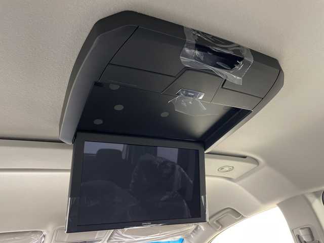 三菱 デリカＤ：５ シャモニー 神奈川県 2025(令7)年 0.1千km 黒 登録済未使用車/4WD/ディーゼルターボ/社外アルパインD:5専用11型メモリーナビゲーション【EX11NX】/社外アルパイン12.8型後席用モニター【RXH12X-L】/フルセグ　CD DVD　Bluetooth　USB　AUX　HDMI　SD　Androidauto　Applecarplay/アラウンドビューモニター【自動防眩ミラー】/バックカメラ【ナビ】/両側電動スライドドア/パワーバックドア/e-アシスト/衝突被害軽減ブレーキシステム/車線逸脱警報システム/レーダークルーズコントロール/オートマチックハイビーム/誤発進抑制機能/後側方車両検知警報システム/後退時車両検知警報システム/ブラックスエード/合皮コンビシート/前席シートヒーター/運転席パワーシート/革巻きステアリング/パドルシフト/ステアリングヒーター/アルミペダル/電動パーキングブレーキ/オートブレーキホールド/ECO/プッシュスタート/スマートキー/LEDヘッドランプ/LEDポジションランプ/LEDフロントフォグランプ/オートライト/純正18インチアルミホイール/純正サイドスポイラー/取説　保証書　スペアキー