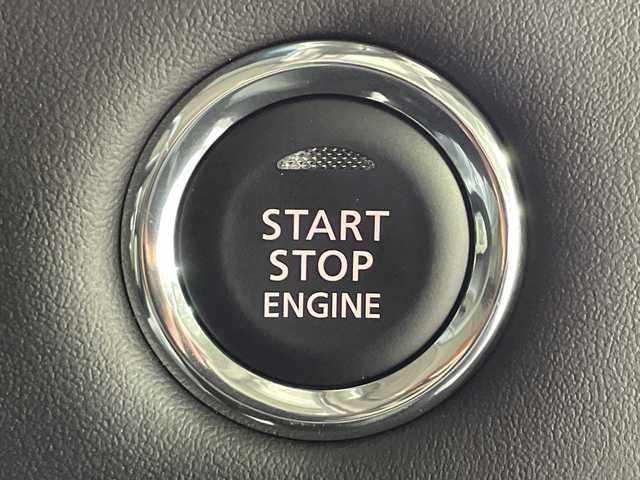 三菱 デリカＤ：５ シャモニー 神奈川県 2025(令7)年 0.1千km 黒 登録済未使用車/4WD/ディーゼルターボ/社外アルパインD:5専用11型メモリーナビゲーション【EX11NX】/社外アルパイン12.8型後席用モニター【RXH12X-L】/フルセグ　CD DVD　Bluetooth　USB　AUX　HDMI　SD　Androidauto　Applecarplay/アラウンドビューモニター【自動防眩ミラー】/バックカメラ【ナビ】/両側電動スライドドア/パワーバックドア/e-アシスト/衝突被害軽減ブレーキシステム/車線逸脱警報システム/レーダークルーズコントロール/オートマチックハイビーム/誤発進抑制機能/後側方車両検知警報システム/後退時車両検知警報システム/ブラックスエード/合皮コンビシート/前席シートヒーター/運転席パワーシート/革巻きステアリング/パドルシフト/ステアリングヒーター/アルミペダル/電動パーキングブレーキ/オートブレーキホールド/ECO/プッシュスタート/スマートキー/LEDヘッドランプ/LEDポジションランプ/LEDフロントフォグランプ/オートライト/純正18インチアルミホイール/純正サイドスポイラー/取説　保証書　スペアキー