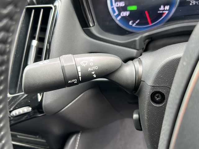 トヨタ クラウン ハイブリッド RS アドバンス 福岡県 2018(平30)年 6.6万km ホワイトパールクリスタルシャイン 純正ナビ/（AM/FM/CD/DVD/BT/フルセグTV）/クルーズコントロール/サンルーフ/全方位カメラ/モデリスタエアロ（フロント・サイド・リア）/パドルシフト/エアーシート/シートヒーター/純正フロアマット/純正１８インチアルミホイール/純正LEDヘッドライト/ヘッドアップディスプレイ/ブラインドスポットモニター/スマートキー/プッシュスタートボタン/スペアキー1本/ドライブレコーダー/ETC/MTモード付AT/レーンアシスト