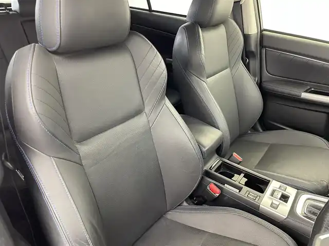 スバル レヴォーグ 1．6GT－S アイサイト 群馬県 2015(平27)年 6.4万km スティールブルーグレーM 本革シート/（運転席シートポジションメモリー機能/フロントシートヒーター）/サテンメッキドアミラー/－－－－－－－/純正7インチメモリナビ/（BT/フルセグTV/CD/DVD/HDMI/ipod/memory　music/AM/FM）/－－－－－－－－－－－－/純正ナビ　バックカメラ　黒本革シート　シートヒーター／ポジションメモリー機能付き　ＢＩＬＳＴＥＩＮ製ダンパー　サテンメッキドアミラー　アイサイトＶｅｒ３　４ＷＤ　スマートキー　ＬＥＤライナー　禁煙車