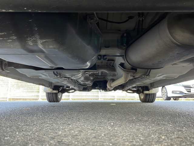 スズキ ラパン X 福島県 2005(平17)年 13.1万km シルキーシルバーメタリック 登録時走行距離：130353km/オーディオ/ (CD/MD/AM/FM)/純正フロアマット/社外13インチAW/ドアバイザー/電動格納ミラー/ハロゲンヘッドライト
