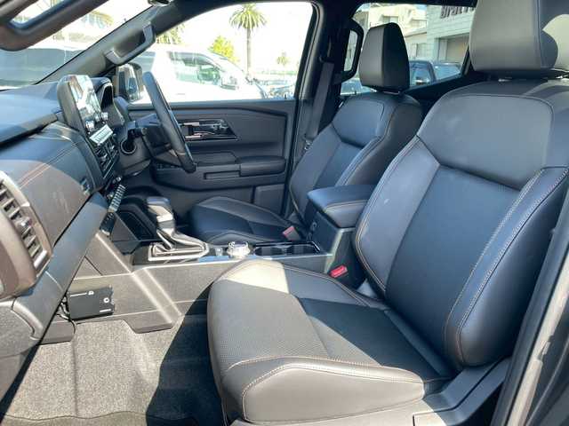 三菱 トライトン GSR 宮崎県 2024(令6)年 0.9万km グラファイトグレーメタリック/ブラックマイカ 純正メーカーナビ　/フルセグTV　/全方位カメラ　/AppleCarPlay　/AndroidAuto　/レーダークルコン　/レザーシート　/ETC　/ハンドルヒーター　/シートヒーター　/衝突被害軽減ブレーキ　/レーンキープ　/横滑り防止　/LED