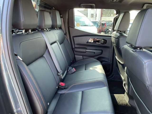 三菱 トライトン GSR 宮崎県 2024(令6)年 0.9万km グラファイトグレーメタリック/ブラックマイカ 純正メーカーナビ　/フルセグTV　/全方位カメラ　/AppleCarPlay　/AndroidAuto　/レーダークルコン　/レザーシート　/ETC　/ハンドルヒーター　/シートヒーター　/衝突被害軽減ブレーキ　/レーンキープ　/横滑り防止　/LED