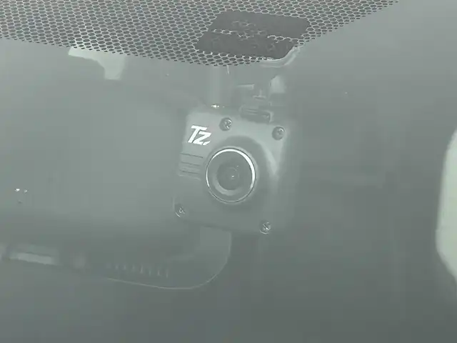 トヨタ ノア ハイブリッド S－Z 道央・札幌 2024(令6)年 2.7万km ホワイトパールクリスタルシャイン ・４WD/・寒冷地仕様/・10.5インチHDディスプレイ通信型ナビ/　CD/DVD/BT/USB/Miracast/フルセグTV/・ステアリングスイッチ/・パノラミックビューモニター/・ナビ連動ビルトインETC2.0/・ルームミラー型ドライブレコーダー前後/・トヨタセーフティセンス/　LDA/BSM/PCS/PDA/RCTA/RCD/　PKSB/SEA/RSA/LCA/FCTA/　クリアランスソナー/アドバンスドドライブ/　発進遅れ告知/後退速度抑制/ドライバーモニタ/・レーダークルーズコントロール/・アドバンスドパーク/・横滑り防止装置/・ブレーキホールド/・DriveMODE / EvMODE/・ハンズフリーデュアルパワースライドドア/・パワーバックドア/・オートマチックハイビーム/・オートライト/・LEDヘッドライト＆フォグ/・ドアミラーウィンカー/・オートリトラクタブルミラー/・D+N席シートヒーター/・nanoe-X付AAC(WAC)/・AC100V/・純正ドアバイザー/・純正フロアマット/・シートバックテーブル/・純正１６インチAW/・プッシュスタート/・スマートキー/・取扱説明書/・保証書