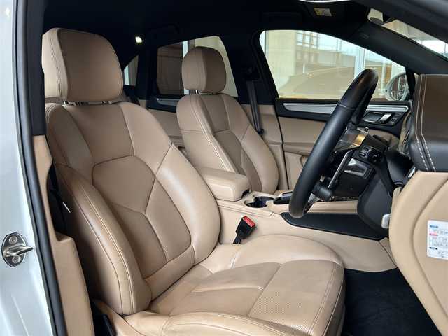 ポルシェ マカン 宮城県 2021(令3)年 6.9万km ピュアホワイト ワンオーナー/スポーツデザインパッケージ/スポーツクロノパッケージ/PASM/アダプティブクルーズコントロール/ブラインドスポットアシスト/レーンキープアシスト/純正ナビゲーションシステム/全方位カメラ/ベージュレザーシート/シートベンチレーション/全席シートヒーター/14WAYパワーシート（メモリ機能付き）/ポルシェエントリーシステム/パワーバックドア/純正20インチAW/センターカラークレスト/PDLS付LEDヘッドライト/オートライト/スポーツテールパイプ（ブラック）/ETC2.0車載器/前後ドライブレコーダー/保証書・取説書・スペアキー