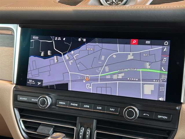 ポルシェ マカン 宮城県 2021(令3)年 6.9万km ピュアホワイト ワンオーナー/スポーツデザインパッケージ/スポーツクロノパッケージ/PASM/アダプティブクルーズコントロール/ブラインドスポットアシスト/レーンキープアシスト/純正ナビゲーションシステム/全方位カメラ/ベージュレザーシート/シートベンチレーション/全席シートヒーター/14WAYパワーシート（メモリ機能付き）/ポルシェエントリーシステム/パワーバックドア/純正20インチAW/センターカラークレスト/PDLS付LEDヘッドライト/オートライト/スポーツテールパイプ（ブラック）/ETC2.0車載器/前後ドライブレコーダー/保証書・取説書・スペアキー