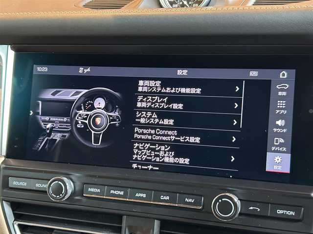 ポルシェ マカン 宮城県 2021(令3)年 6.9万km ピュアホワイト ワンオーナー/スポーツデザインパッケージ/スポーツクロノパッケージ/PASM/アダプティブクルーズコントロール/ブラインドスポットアシスト/レーンキープアシスト/純正ナビゲーションシステム/全方位カメラ/ベージュレザーシート/シートベンチレーション/全席シートヒーター/14WAYパワーシート（メモリ機能付き）/ポルシェエントリーシステム/パワーバックドア/純正20インチAW/センターカラークレスト/PDLS付LEDヘッドライト/オートライト/スポーツテールパイプ（ブラック）/ETC2.0車載器/前後ドライブレコーダー/保証書・取説書・スペアキー