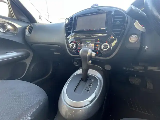 日産 ジューク 15RX アーバンセレクション 兵庫県 2013(平25)年 12.4万km サファイアブラック 社外メモリーナビ/Bluetooth/DVD再生可能/フルセグ/スマートキ-×2/ETC/電動格納ミラー/ハロゲン/純正フロアマット/純正アルミホイール/ドアバイザー/アームレスト社外？/保証書/取扱説明書