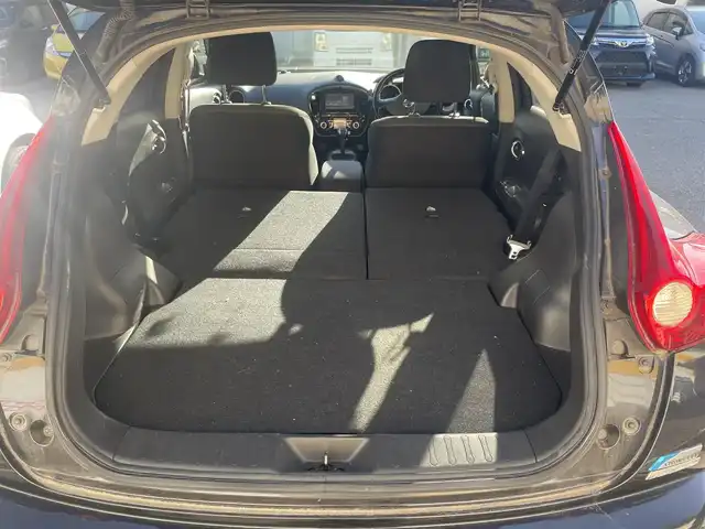 日産 ジューク 15RX アーバンセレクション 兵庫県 2013(平25)年 12.4万km サファイアブラック 社外メモリーナビ/Bluetooth/DVD再生可能/フルセグ/スマートキ-×2/ETC/電動格納ミラー/ハロゲン/純正フロアマット/純正アルミホイール/ドアバイザー/アームレスト社外？/保証書/取扱説明書