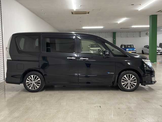 日産 セレナ HWS S HV Vセレ +SeftyⅡ 熊本県 2016(平28)年 7.6万km ダイヤモンドブラック 日産純正ナビ/(Bluetooth/フルセグTV/CD・DVD/ラジオ)/バックカメラ/全周囲カメラ/両側パワースライドドア/コーナーセンサー/ETC/前後ドライブレコーダー/レーンアシスト/横滑り防止機能/クルーズコントロール/純正フロアマット/純正16インチAW/LEDヘッドライト/スマートキー/WAC