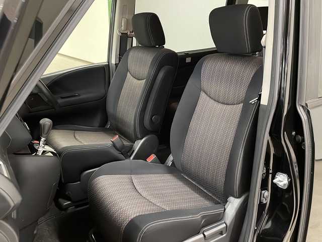 日産 セレナ HWS S HV Vセレ +SeftyⅡ 熊本県 2016(平28)年 7.6万km ダイヤモンドブラック 日産純正ナビ/(Bluetooth/フルセグTV/CD・DVD/ラジオ)/バックカメラ/全周囲カメラ/両側パワースライドドア/コーナーセンサー/ETC/前後ドライブレコーダー/レーンアシスト/横滑り防止機能/クルーズコントロール/純正フロアマット/純正16インチAW/LEDヘッドライト/スマートキー/WAC