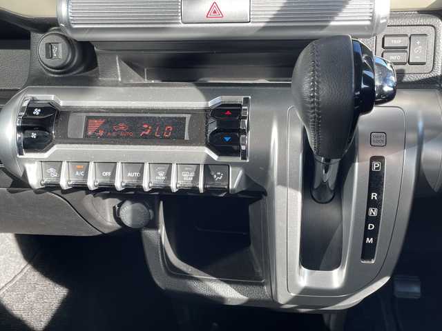 スズキ クロスビー HYBRID MZ 愛知県 2018(平30)年 5.9万km キャラバンアイボリーパールメタリック/ホワイト 2トーンルーフ 純正8型ナビ/全方位カメラ/バックカメラ/レーダークルーズコントロール/コーナーセンサー/ＥＴＣ/純正アルミホイール/シートヒーター/衝突軽減システム/フルセグ/CD DVD/Bluetooth/ステアリングスイッチ/スマートキー/プッシュスタート