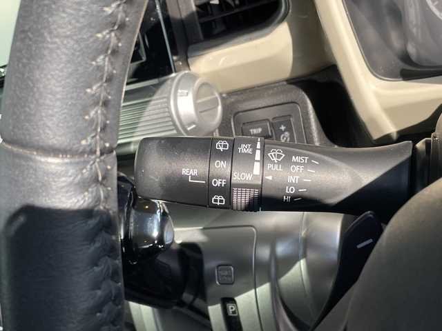 スズキ クロスビー HYBRID MZ 愛知県 2018(平30)年 5.9万km キャラバンアイボリーパールメタリック/ホワイト 2トーンルーフ 純正8型ナビ/全方位カメラ/バックカメラ/レーダークルーズコントロール/コーナーセンサー/ＥＴＣ/純正アルミホイール/シートヒーター/衝突軽減システム/フルセグ/CD DVD/Bluetooth/ステアリングスイッチ/スマートキー/プッシュスタート