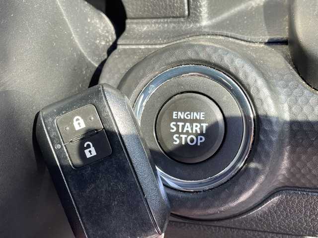 スズキ クロスビー HYBRID MZ 愛知県 2018(平30)年 5.9万km キャラバンアイボリーパールメタリック/ホワイト 2トーンルーフ 純正8型ナビ/全方位カメラ/バックカメラ/レーダークルーズコントロール/コーナーセンサー/ＥＴＣ/純正アルミホイール/シートヒーター/衝突軽減システム/フルセグ/CD DVD/Bluetooth/ステアリングスイッチ/スマートキー/プッシュスタート