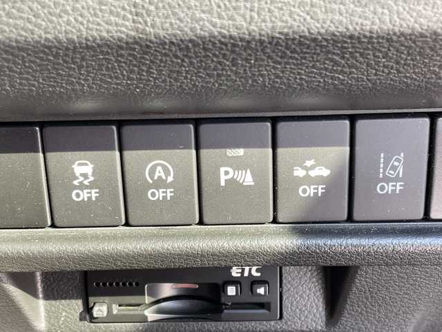 スズキ クロスビー HYBRID MZ 愛知県 2018(平30)年 5.9万km キャラバンアイボリーパールメタリック/ホワイト 2トーンルーフ 純正8型ナビ/全方位カメラ/バックカメラ/レーダークルーズコントロール/コーナーセンサー/ＥＴＣ/純正アルミホイール/シートヒーター/衝突軽減システム/フルセグ/CD DVD/Bluetooth/ステアリングスイッチ/スマートキー/プッシュスタート