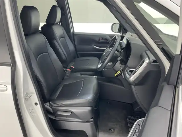 トヨタ ヴォクシー ハイブリッド S－G 愛知県 2023(令5)年 1.8万km ホワイトパールクリスタルシャイン 純正１０．５型ナビ　１４型後席モニター　トヨタチームメイト　禁煙　全方位カメラ　パーキングアシスト　ＢＳＭ　ＤＶＤデッキ　ユニバーサルステップ　電動リアゲート　快適利便Ｍｉｄ　衝突軽減　追従クルコンAC100V電源　クラッツイオシートカバー　LEDオートライト　オートハイビーム　アドバンスドパーク　コーナーセンサー