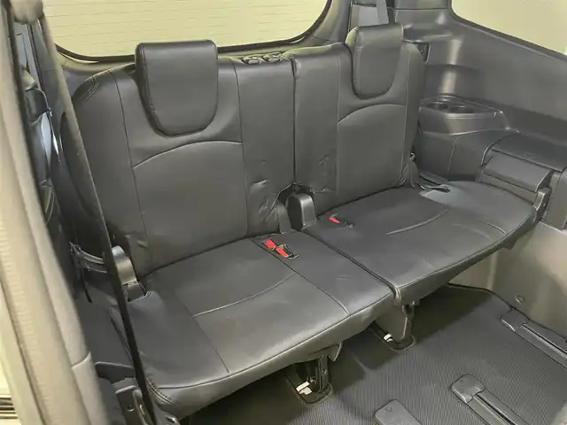 トヨタ ヴォクシー ハイブリッド S－G 愛知県 2023(令5)年 1.8万km ホワイトパールクリスタルシャイン 純正１０．５型ナビ　１４型後席モニター　トヨタチームメイト　禁煙　全方位カメラ　パーキングアシスト　ＢＳＭ　ＤＶＤデッキ　ユニバーサルステップ　電動リアゲート　快適利便Ｍｉｄ　衝突軽減　追従クルコンAC100V電源　クラッツイオシートカバー　LEDオートライト　オートハイビーム　アドバンスドパーク　コーナーセンサー