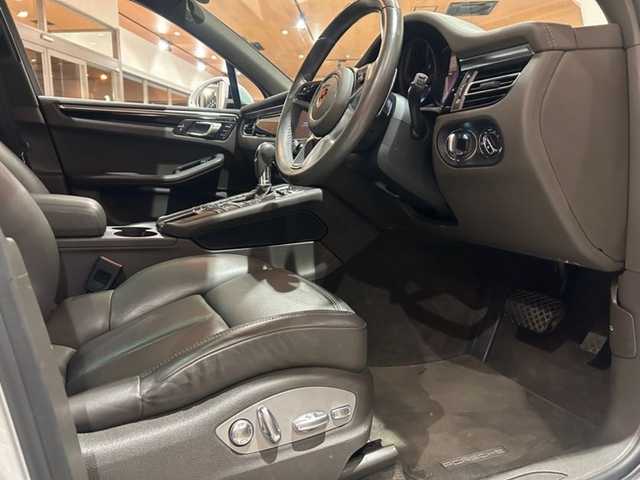 ポルシェ マカン 道央・札幌 2019(令1)年 3.7万km キャララホワイトメタリック ワンオーナー/パノラマルーフシステム/BOSEサラウンド/本革シート/シートヒーター/前席メモリー付きパワーシート/純正メモリナビ/360°カメラ/ACC/ブラインドスポットアシスト/レーンキープアシスト/OP19インチAW