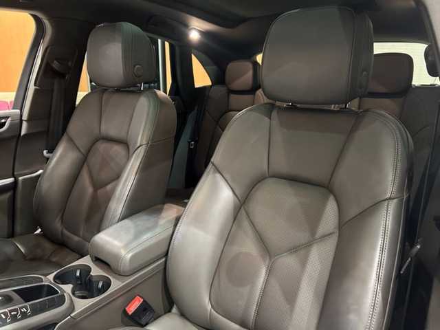 ポルシェ マカン 道央・札幌 2019(令1)年 3.7万km キャララホワイトメタリック ワンオーナー/パノラマルーフシステム/BOSEサラウンド/本革シート/シートヒーター/前席メモリー付きパワーシート/純正メモリナビ/360°カメラ/ACC/ブラインドスポットアシスト/レーンキープアシスト/OP19インチAW