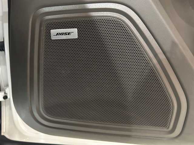 ポルシェ マカン 道央・札幌 2019(令1)年 3.7万km キャララホワイトメタリック ワンオーナー/パノラマルーフシステム/BOSEサラウンド/本革シート/シートヒーター/前席メモリー付きパワーシート/純正メモリナビ/360°カメラ/ACC/ブラインドスポットアシスト/レーンキープアシスト/OP19インチAW