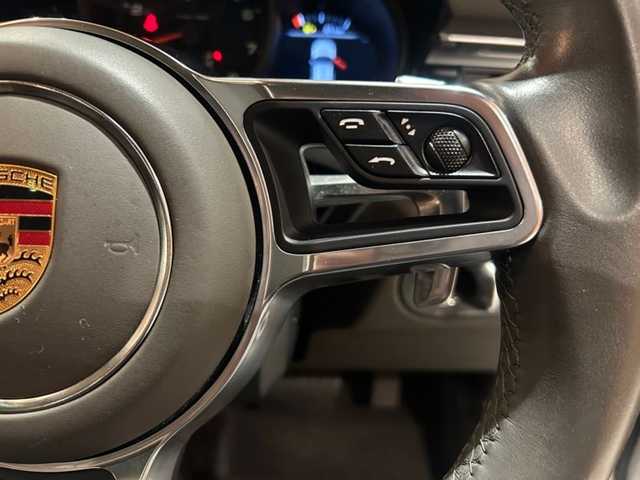 ポルシェ マカン 道央・札幌 2019(令1)年 3.7万km キャララホワイトメタリック ワンオーナー/パノラマルーフシステム/BOSEサラウンド/本革シート/シートヒーター/前席メモリー付きパワーシート/純正メモリナビ/360°カメラ/ACC/ブラインドスポットアシスト/レーンキープアシスト/OP19インチAW