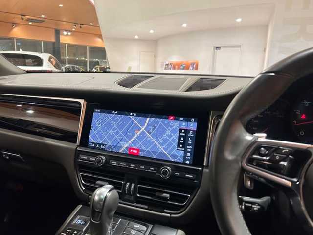 ポルシェ マカン 道央・札幌 2019(令1)年 3.7万km キャララホワイトメタリック ワンオーナー/パノラマルーフシステム/BOSEサラウンド/本革シート/シートヒーター/前席メモリー付きパワーシート/純正メモリナビ/360°カメラ/ACC/ブラインドスポットアシスト/レーンキープアシスト/OP19インチAW