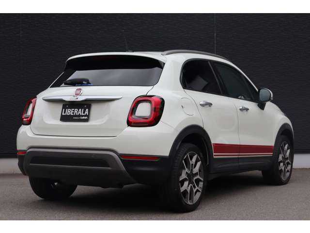 フィアット ５００Ｘ クロス 大分県 2022(令4)年 3.4万km BIANCO GHIACCIO 前方衝突警報/アダプティブクルーズコントロール/ブラインドスポットモニター/純正ディスプレイオーディオ/ＣａｒＰｌａｙ/Bluetooth/バックカメラ/ハーフレザー/シートヒーター/パワーシート/社外ＬＥＤヘッドライト/オートライト/Ｆ／Ｒフォグ/パドルシフト/純正１８インチＡＷ/ＥＴＣ