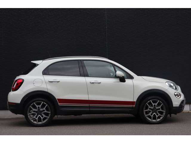フィアット ５００Ｘ クロス 大分県 2022(令4)年 3.4万km BIANCO GHIACCIO 前方衝突警報/アダプティブクルーズコントロール/ブラインドスポットモニター/純正ディスプレイオーディオ/ＣａｒＰｌａｙ/Bluetooth/バックカメラ/ハーフレザー/シートヒーター/パワーシート/社外ＬＥＤヘッドライト/オートライト/Ｆ／Ｒフォグ/パドルシフト/純正１８インチＡＷ/ＥＴＣ