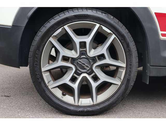 フィアット ５００Ｘ クロス 大分県 2022(令4)年 3.4万km BIANCO GHIACCIO 前方衝突警報/アダプティブクルーズコントロール/ブラインドスポットモニター/純正ディスプレイオーディオ/ＣａｒＰｌａｙ/Bluetooth/バックカメラ/ハーフレザー/シートヒーター/パワーシート/社外ＬＥＤヘッドライト/オートライト/Ｆ／Ｒフォグ/パドルシフト/純正１８インチＡＷ/ＥＴＣ