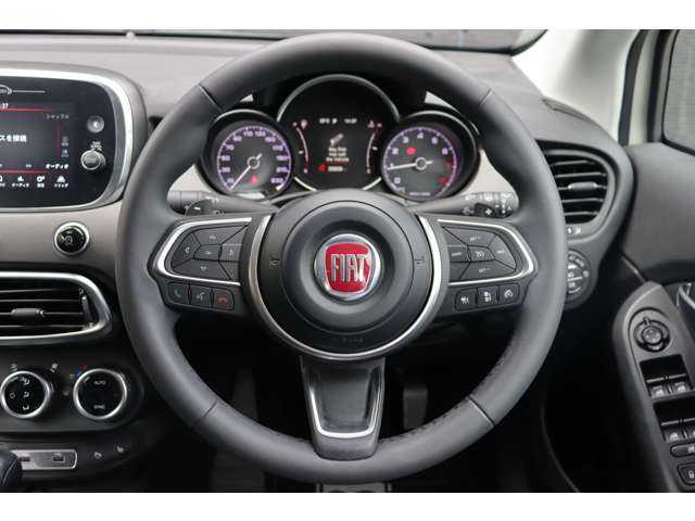 フィアット ５００Ｘ クロス 大分県 2022(令4)年 3.4万km BIANCO GHIACCIO 前方衝突警報/アダプティブクルーズコントロール/ブラインドスポットモニター/純正ディスプレイオーディオ/ＣａｒＰｌａｙ/Bluetooth/バックカメラ/ハーフレザー/シートヒーター/パワーシート/社外ＬＥＤヘッドライト/オートライト/Ｆ／Ｒフォグ/パドルシフト/純正１８インチＡＷ/ＥＴＣ