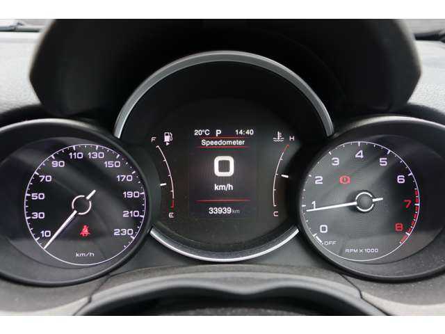 フィアット ５００Ｘ クロス 大分県 2022(令4)年 3.4万km BIANCO GHIACCIO 前方衝突警報/アダプティブクルーズコントロール/ブラインドスポットモニター/純正ディスプレイオーディオ/ＣａｒＰｌａｙ/Bluetooth/バックカメラ/ハーフレザー/シートヒーター/パワーシート/社外ＬＥＤヘッドライト/オートライト/Ｆ／Ｒフォグ/パドルシフト/純正１８インチＡＷ/ＥＴＣ