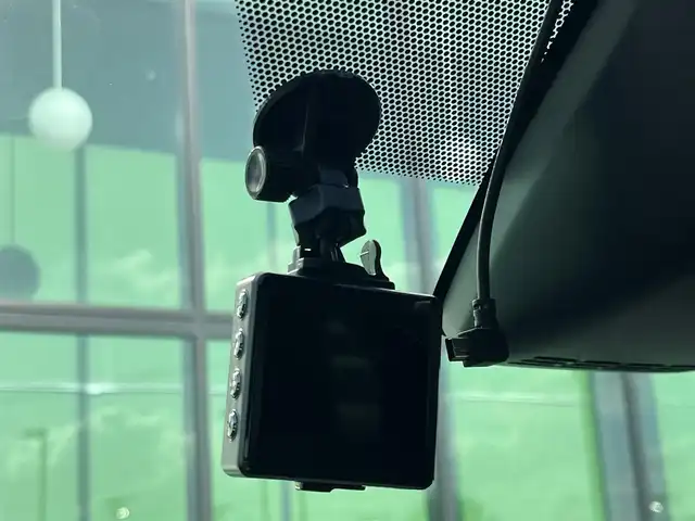 トヨタ ヴォクシー ZS 煌 奈良県 2018(平30)年 2.7万km ブラック 純正9インチナ/ビ（NSZT-Y68T）/（フルセグ/BT/CD/DVD)/純正12インチフリップダウンモニター（V12T-R68C）/クルーズコントロール/バックカメラ/プリクラッシュセーフティ/レーンキープアシスト/両側パワースライドドア/後席サンシェード/レザー調シートカバー/前方ドライブレコーダー/ETC/純正16インチAW