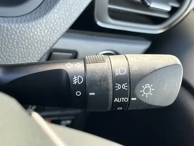 トヨタ ヴォクシー ZS 煌 奈良県 2018(平30)年 2.7万km ブラック 純正9インチナ/ビ（NSZT-Y68T）/（フルセグ/BT/CD/DVD)/純正12インチフリップダウンモニター（V12T-R68C）/クルーズコントロール/バックカメラ/プリクラッシュセーフティ/レーンキープアシスト/両側パワースライドドア/後席サンシェード/レザー調シートカバー/前方ドライブレコーダー/ETC/純正16インチAW