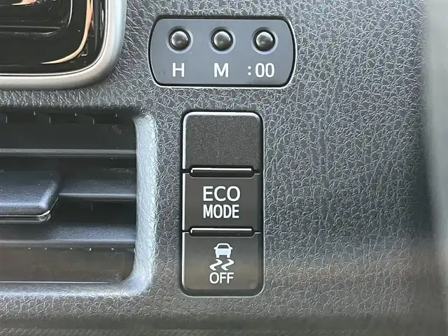 トヨタ ヴォクシー ZS 煌 奈良県 2018(平30)年 2.7万km ブラック 純正9インチナ/ビ（NSZT-Y68T）/（フルセグ/BT/CD/DVD)/純正12インチフリップダウンモニター（V12T-R68C）/クルーズコントロール/バックカメラ/プリクラッシュセーフティ/レーンキープアシスト/両側パワースライドドア/後席サンシェード/レザー調シートカバー/前方ドライブレコーダー/ETC/純正16インチAW