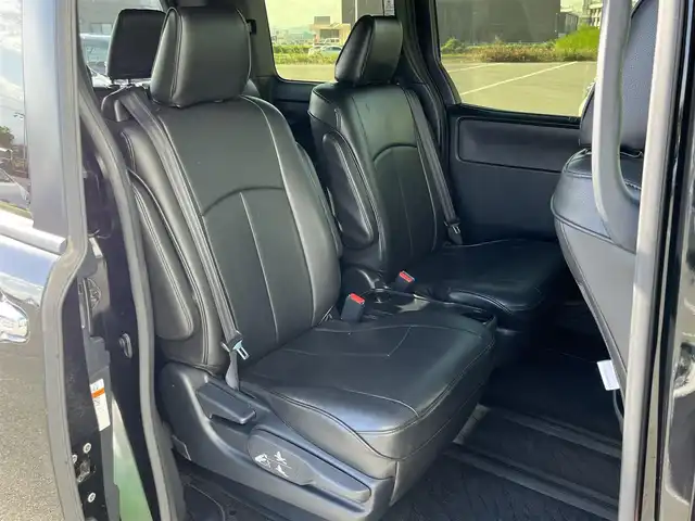 トヨタ ヴォクシー ZS 煌 奈良県 2018(平30)年 2.7万km ブラック 純正9インチナ/ビ（NSZT-Y68T）/（フルセグ/BT/CD/DVD)/純正12インチフリップダウンモニター（V12T-R68C）/クルーズコントロール/バックカメラ/プリクラッシュセーフティ/レーンキープアシスト/両側パワースライドドア/後席サンシェード/レザー調シートカバー/前方ドライブレコーダー/ETC/純正16インチAW