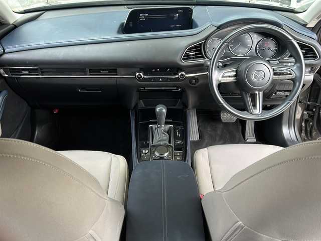 マツダ ＣＸ－３０ 20S プロアクティブ 静岡県 2021(令3)年 1.8万km チタニウムフラッシュマイカ 純正ナビ/・ラジオ/フルセグTV/・USB/Bluetooth/CD/DVD/HDMI/主要装備/・レーダークルーズコントロール　/・ドライブレコーダー　/・ＥＴＣ　/・全方位カメラ　/・パワーバックドア　/・ステアリングリモコン　/・レーンキープアシスト　/・オートホールド　/・パドルシフト　/・ヘッドアップディスプレイ　/・ＢＳＭ/・コーナーセンサー/・横滑り防止/・アイドリングストップ/・オートライト/・SOSコール/・プッシュスタート/・スマートキー