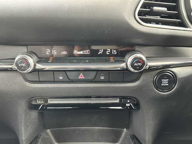 マツダ ＣＸ－３０ 20S プロアクティブ 静岡県 2021(令3)年 1.8万km チタニウムフラッシュマイカ 純正ナビ/・ラジオ/フルセグTV/・USB/Bluetooth/CD/DVD/HDMI/主要装備/・レーダークルーズコントロール　/・ドライブレコーダー　/・ＥＴＣ　/・全方位カメラ　/・パワーバックドア　/・ステアリングリモコン　/・レーンキープアシスト　/・オートホールド　/・パドルシフト　/・ヘッドアップディスプレイ　/・ＢＳＭ/・コーナーセンサー/・横滑り防止/・アイドリングストップ/・オートライト/・SOSコール/・プッシュスタート/・スマートキー